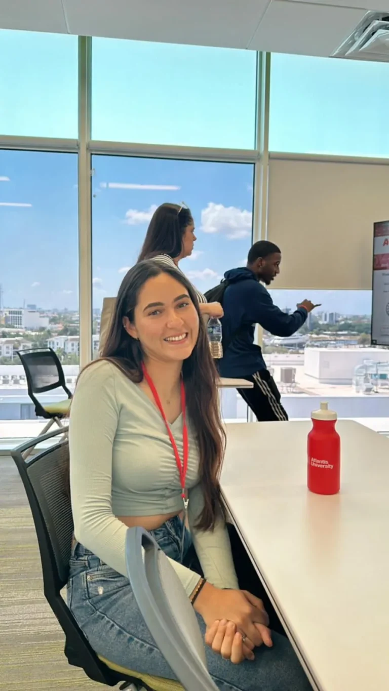 Mariel Esteves estudiante de cj becas